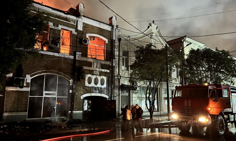 Пожар в Национальной картинной галерее в Сухуме