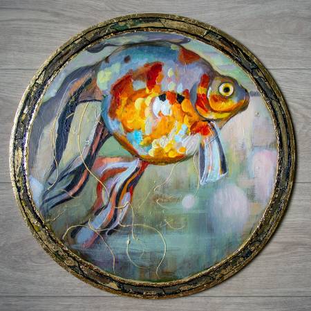 Круглая золотая рыбка