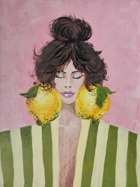 Девушка с лимонами