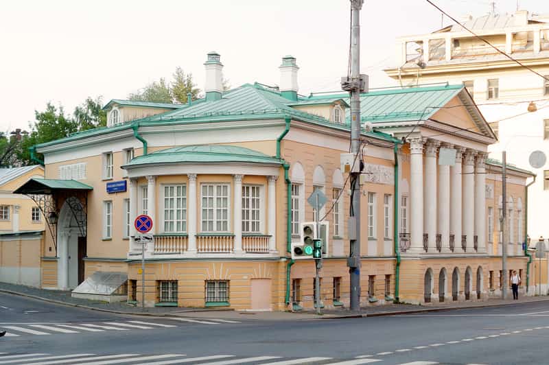 Усадьба Муравьевых-Апостолов** (Старая Басманная ул., 23/9, стр. 1.jpg
