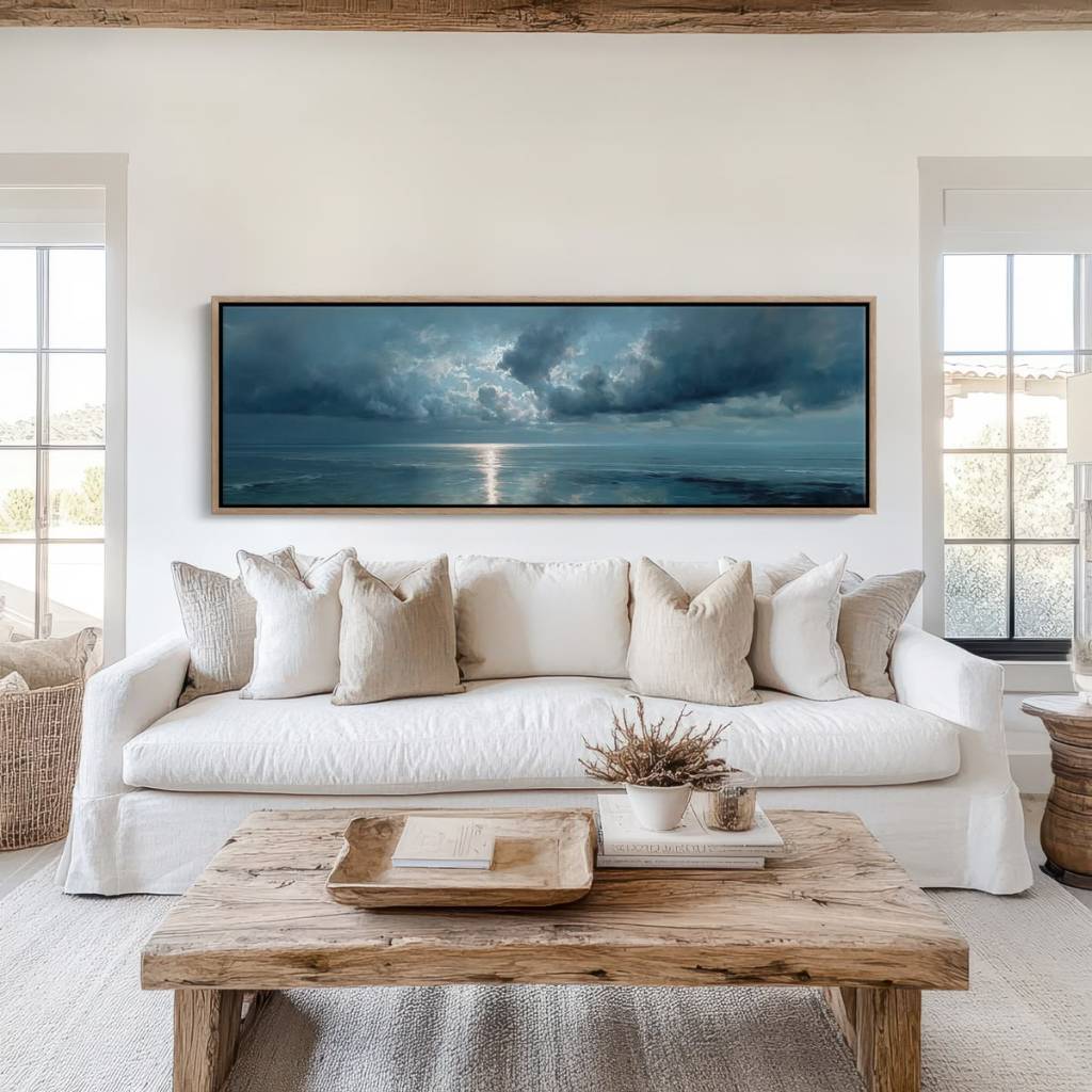 Горизонтальный морской пейзаж в загородном доме